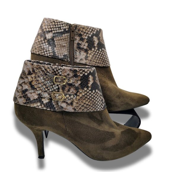 Vaneli Luxe Snake Embossed Suede Ankle Boots 8.5M - Picture 1 of 8